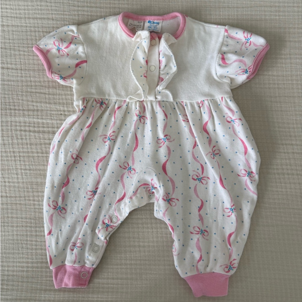 ✨SOLD✨ Vintage carters bow onesie